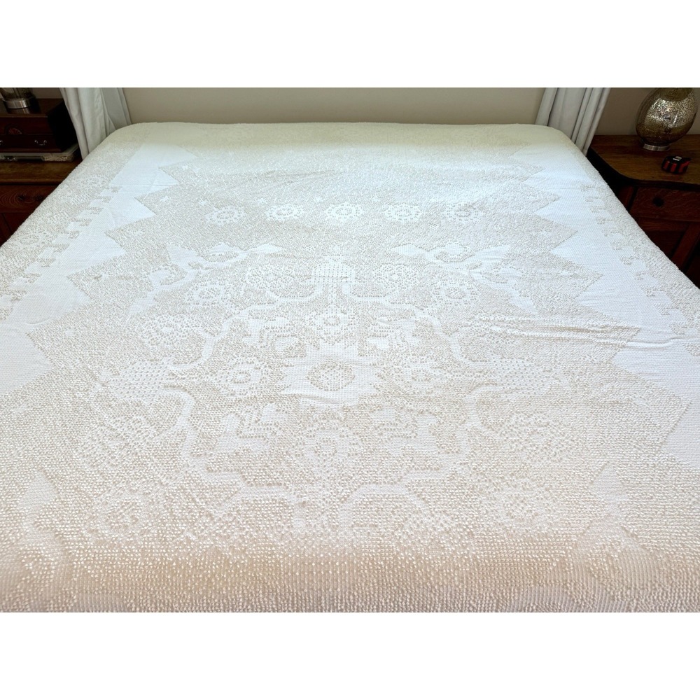 Vintage Maine Heritage Weavers Cream Off White Hobnail Coverlet Bedspread 120x96